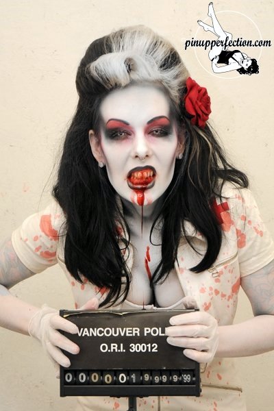 Check out the nifty shots of zombie pinup girls taken at the Vancouver 